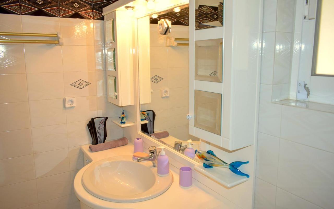 Augoustinos - Sea Side Luxury Apartments Ártemida Kültér fotó