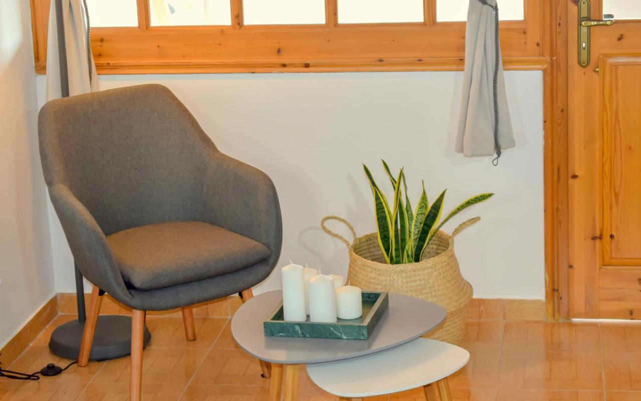 Augoustinos - Sea Side Luxury Apartments Ártemida Kültér fotó
