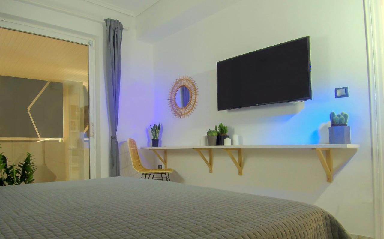 Augoustinos - Sea Side Luxury Apartments Ártemida Kültér fotó