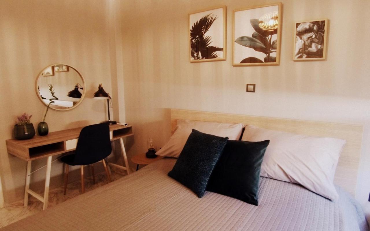Augoustinos - Sea Side Luxury Apartments Ártemida Kültér fotó