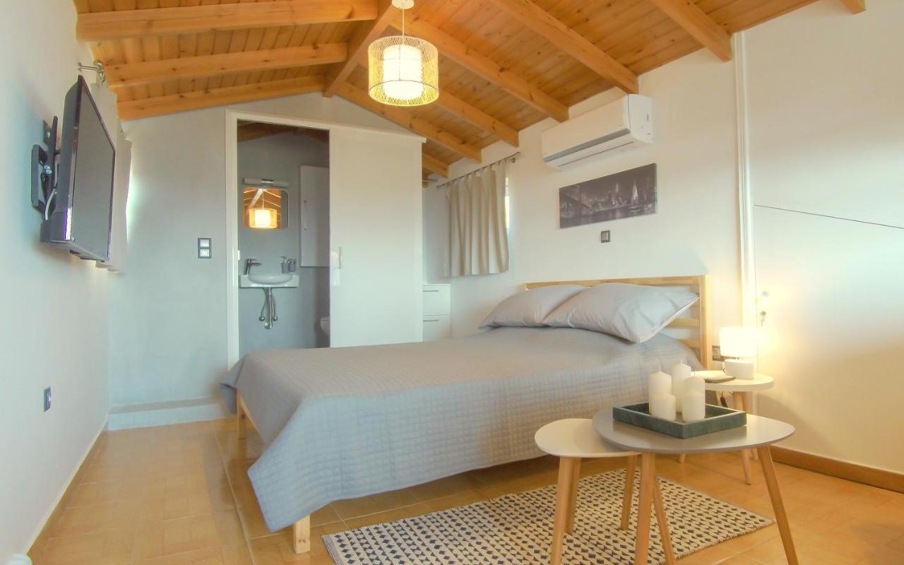 Augoustinos - Sea Side Luxury Apartments Ártemida Kültér fotó