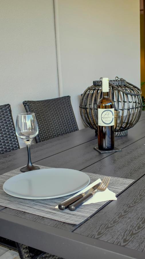 Augoustinos - Sea Side Luxury Apartments Ártemida Kültér fotó