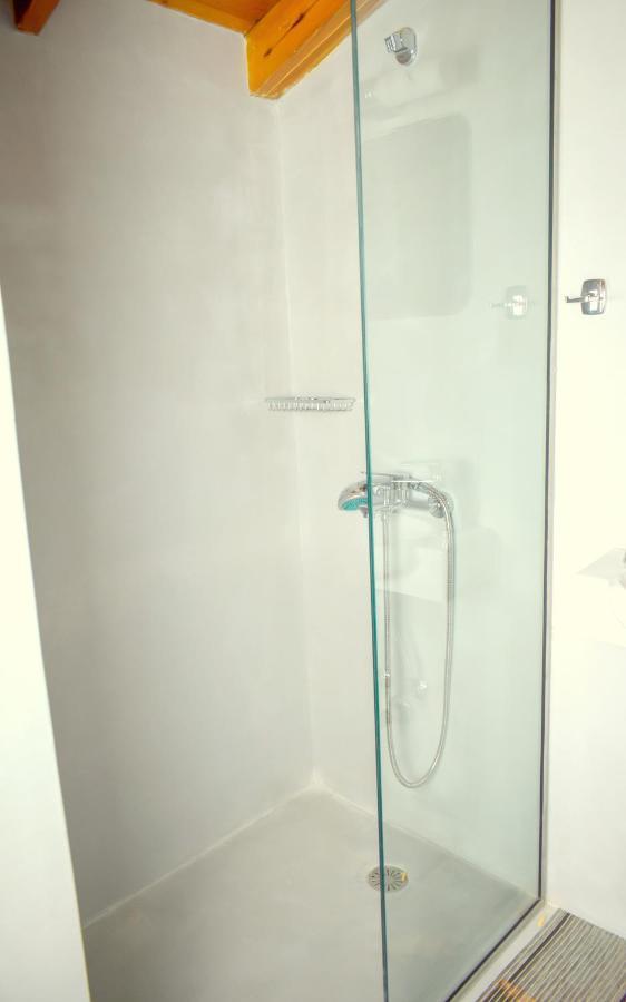 Augoustinos - Sea Side Luxury Apartments Ártemida Kültér fotó